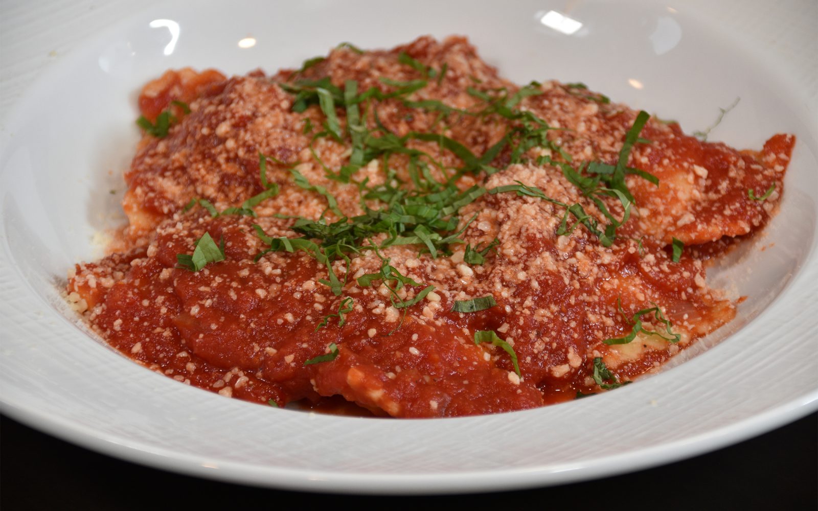 Ravioli in Marinara 01